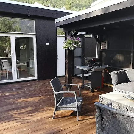 I Med Utsikt Over Fjord Og Fjell Appartamento *