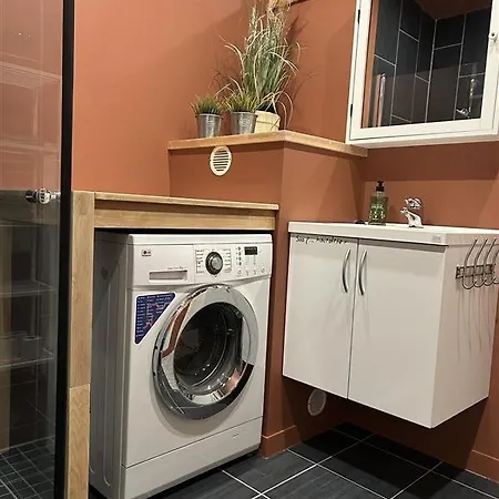 I Apartment